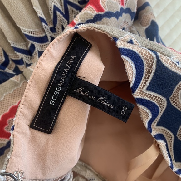 BCBG Maxazria Tan, Red, White, & Blue Sleeveless Dress Womens Size 2, EUC - Picture 4 of 4